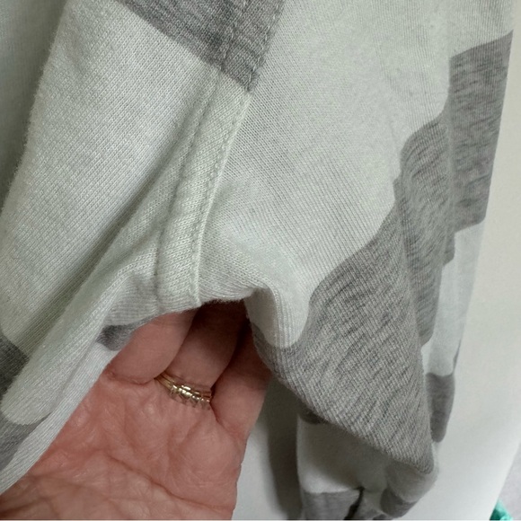 SO Grey & White Striped Cropped Collared Long Sleeve Shirt Juniors M - Picture 8 of 10